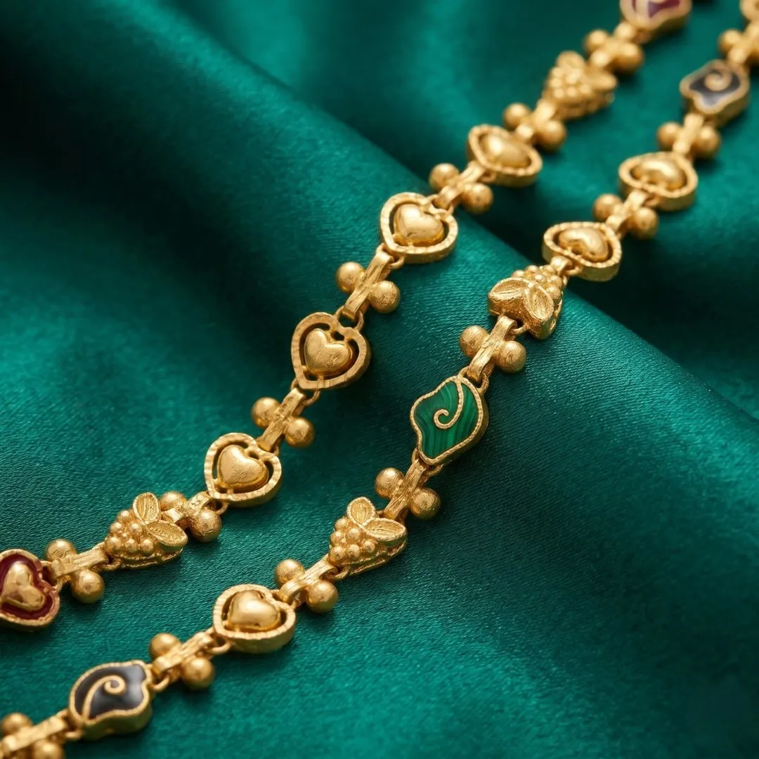Women Chain 1, view 2