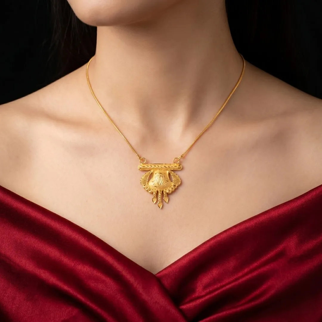 Pendant 10, view 2