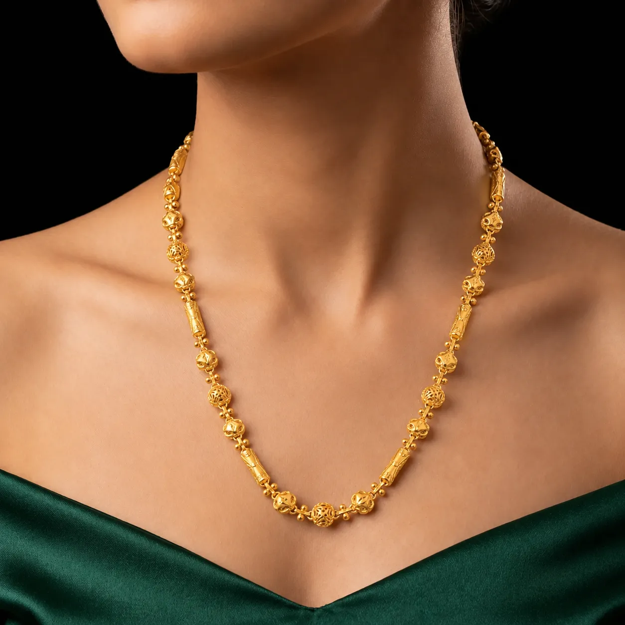 Women Chain 3, view 2
