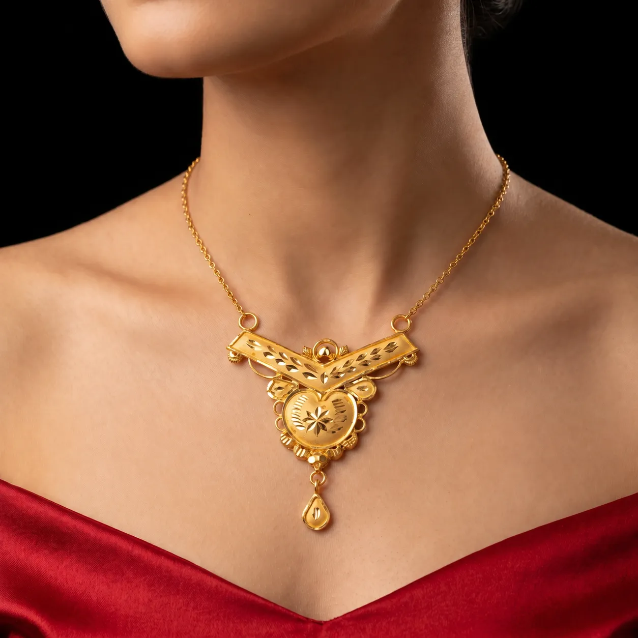 Pendant 17, view 2